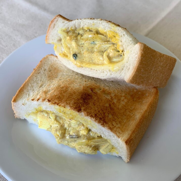 さばチキンのホットカレーサンド